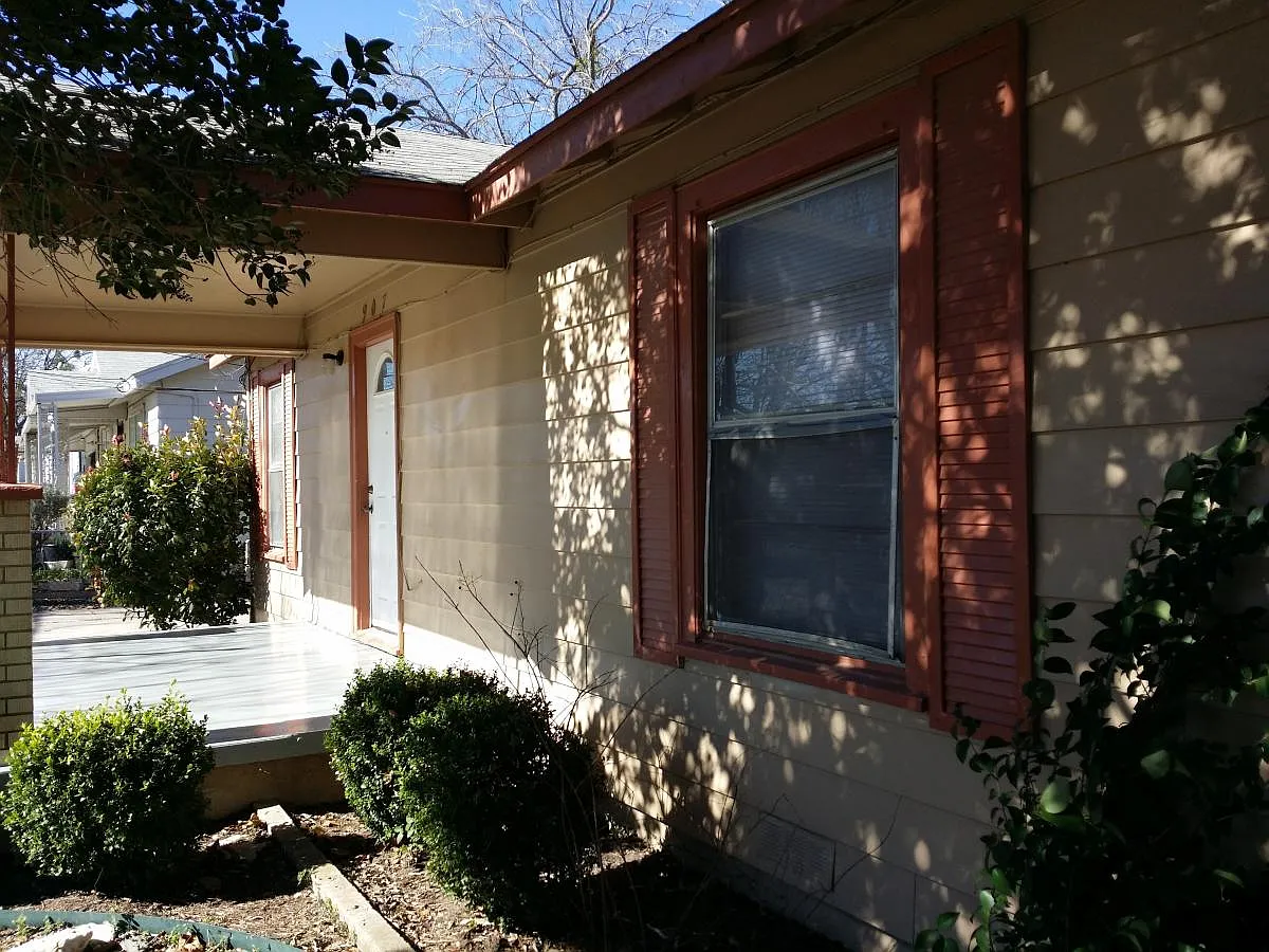 4 bed, 1212 sqft, $895 — Photo 2