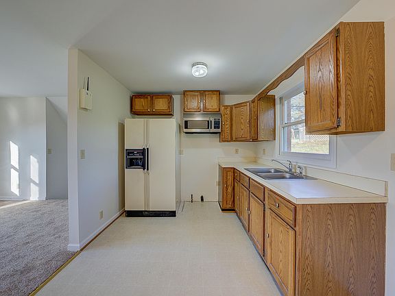5th image of 3425 Pittsfield Ave NW
