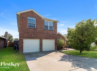 10316 Lake Brook Dr, Hurst, TX 76053