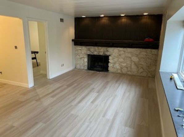 1525-1547 E Foxcliff Dr S #9