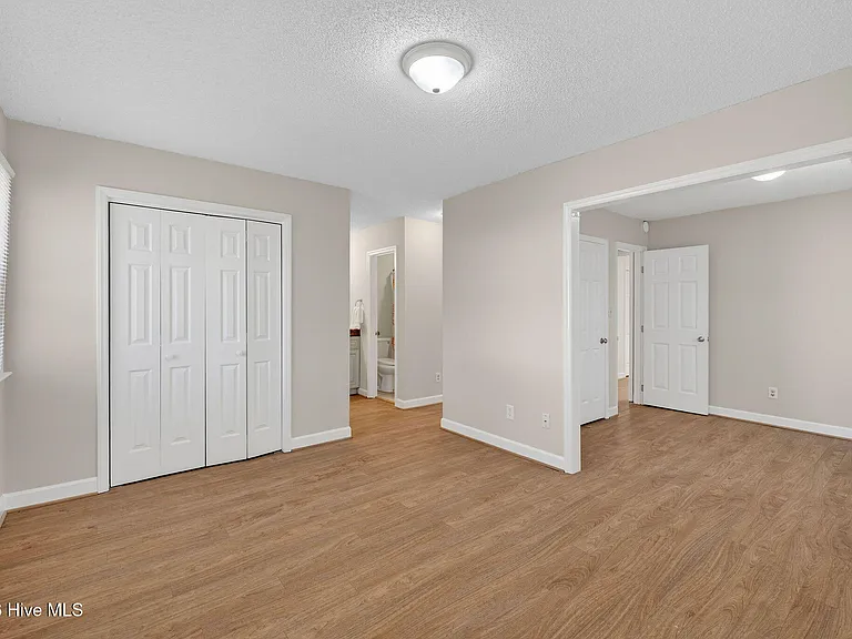 5201 Lord Tennyson Dr — Photo 31