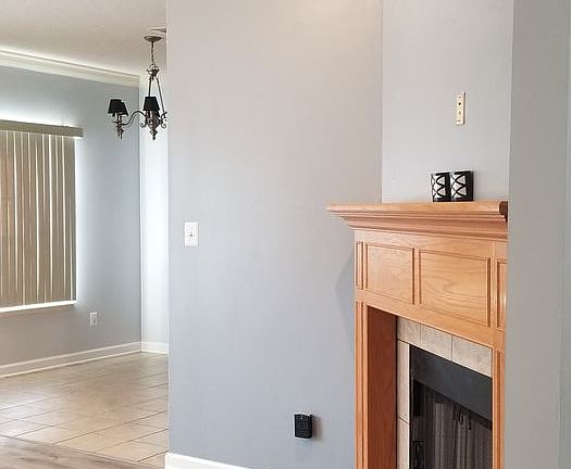 4th image of 4235 Sonoma Dr