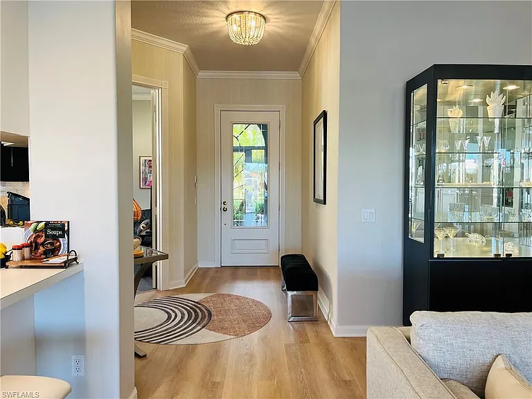 5477 Freeport Ln — Photo 5