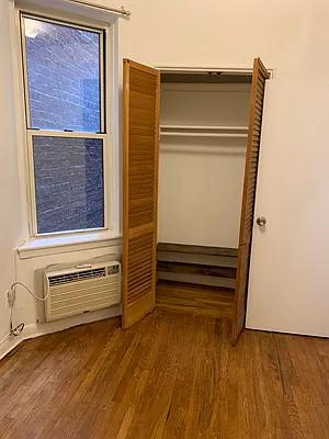 Sold by Manhattan Flats | media 10