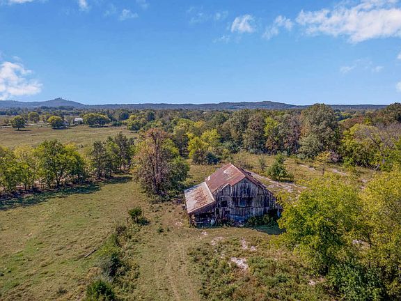 3rd image of 9548 Halls Hill Pike