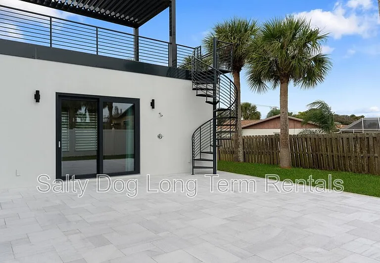 3001 John Anderson Dr — Photo 27