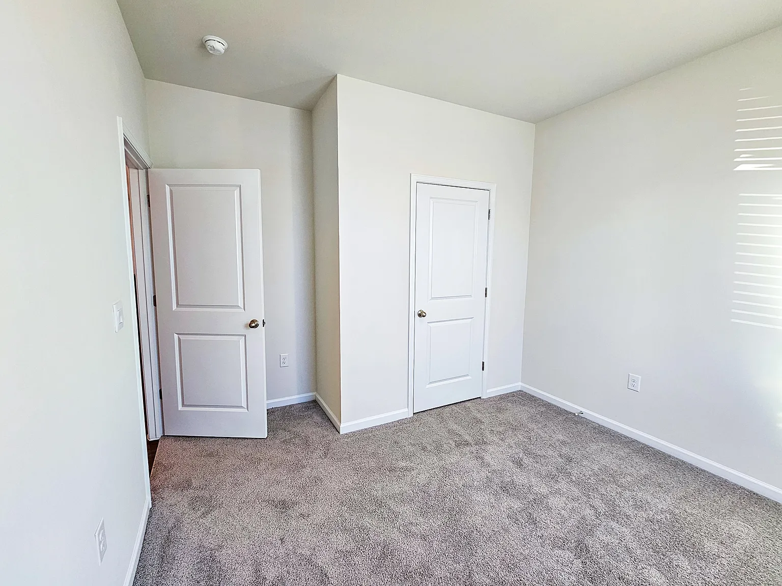 4 bed, 1498 sqft, $2,000 — Photo 4