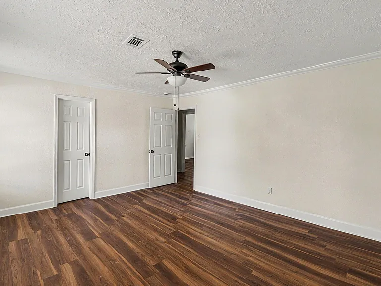 2430 Summer Spring Dr — Photo 10
