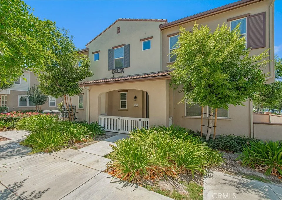 16039 Voyager Ave
