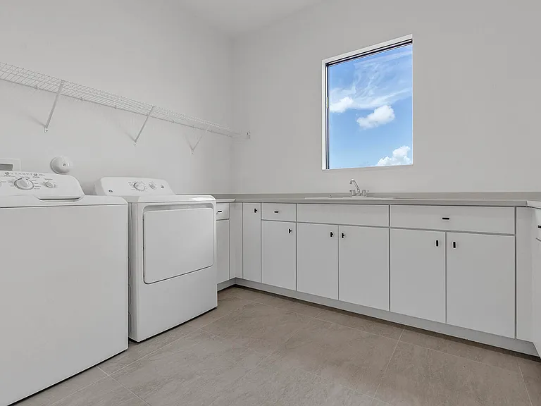 9523 Riverside Park Dr — Photo 35