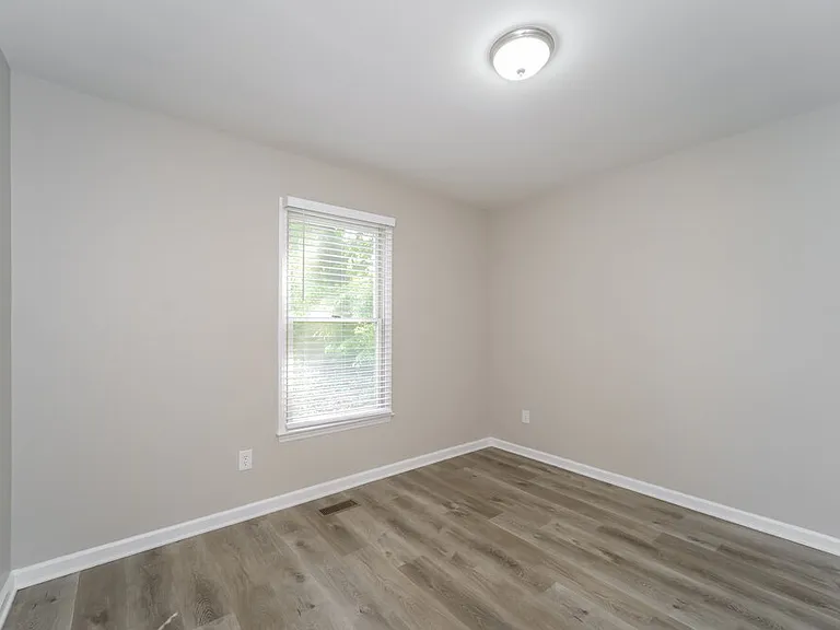 6262 Morehead Rd — Photo 14