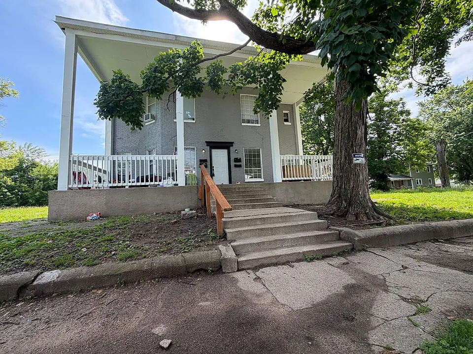 1107 N 4th St #3