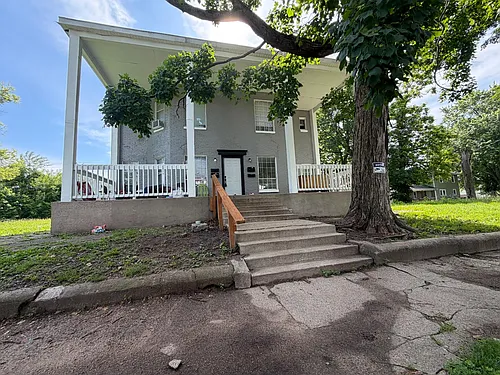 1107 N 4th St Photo 1