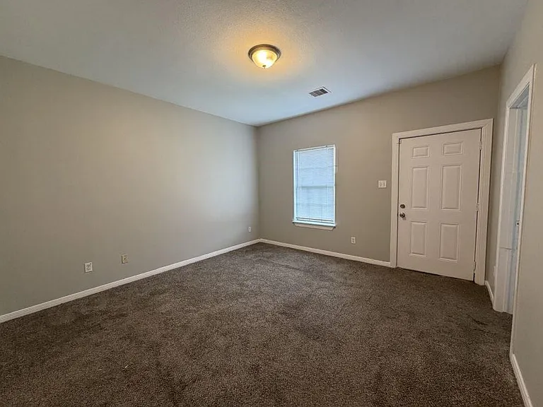 3118 Barberry Dr #B — Photo 5