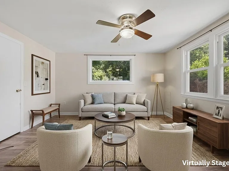 21 Janet Cir #B — Photo 2