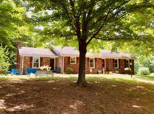 1300 Nicholson Schlhse Rd, Columbia, TN 38401