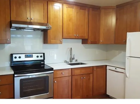 696 Pinewood Dr APT 3, San Jose, CA 95129