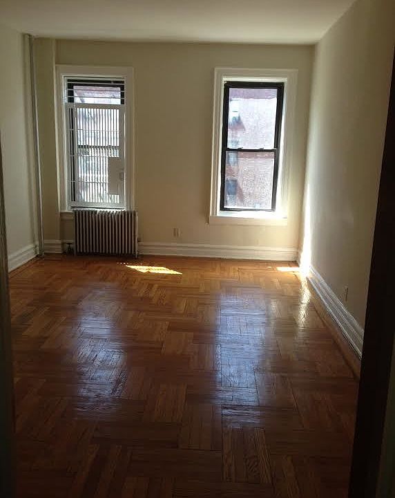 2nd image of 32 Lenox Rd APT A3