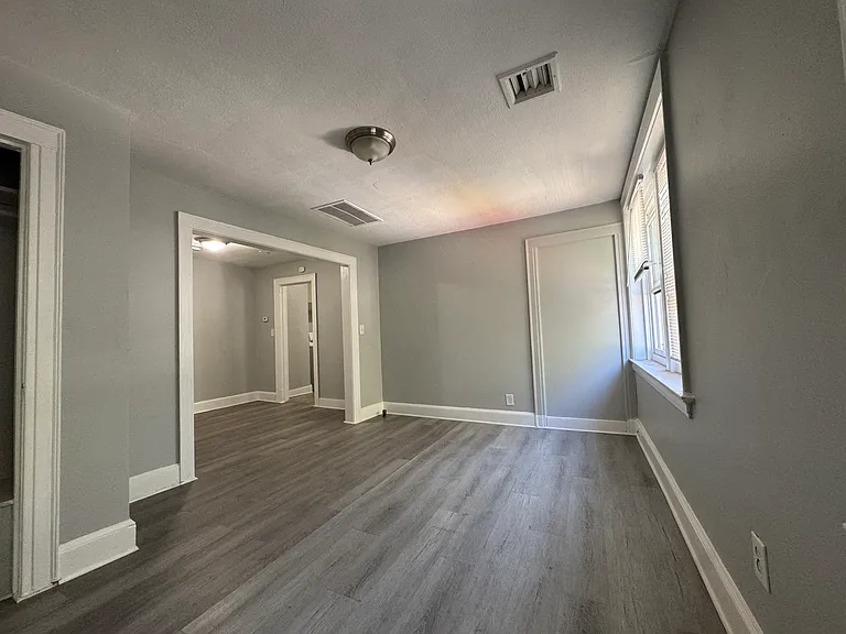 213 Ferry St #1A — Photo 1