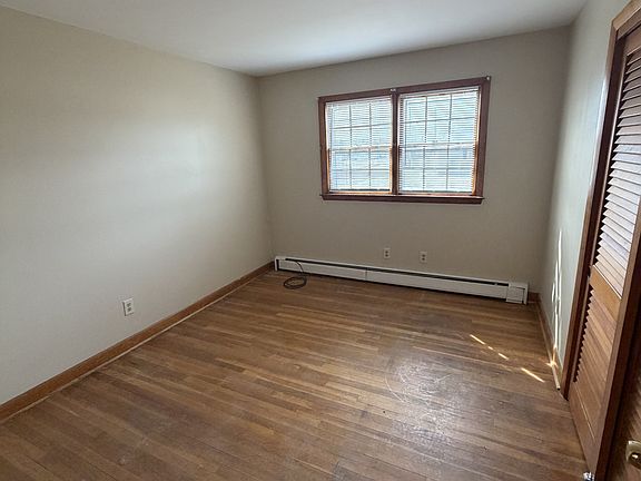 4th image of 71 Appleton St