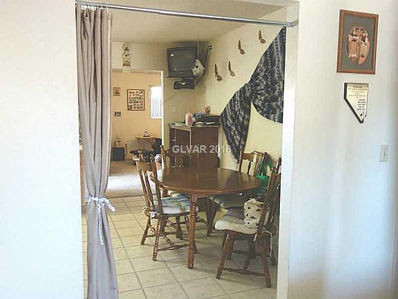 3rd image of 782 Christina Dr