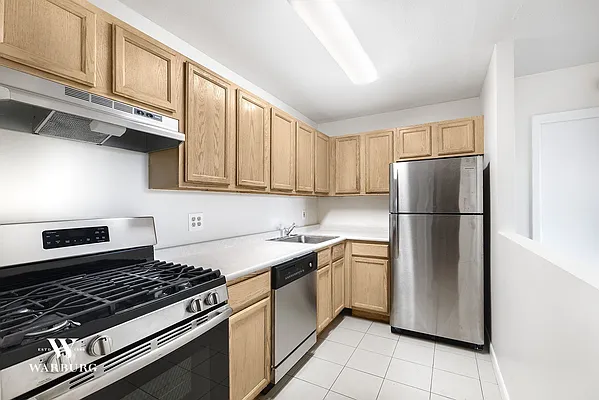 Rented by Warburg | media 9