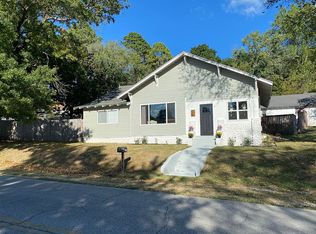 202 N Walnut St, Anderson, MO 64831