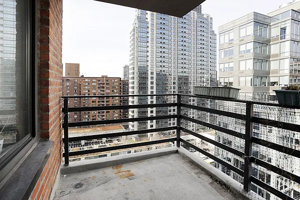 Sold by Keller Williams NYC | media 15