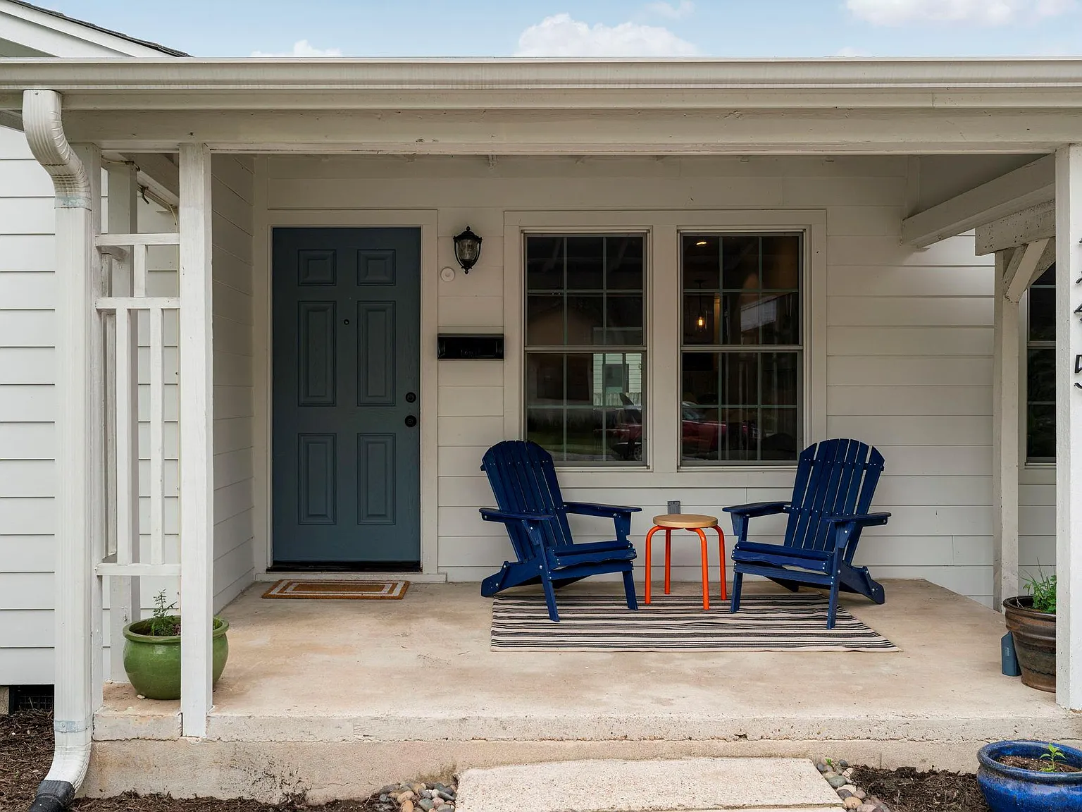 4 bed, 2.0 bath, 1380 sqft, $3,900 — Photo 4