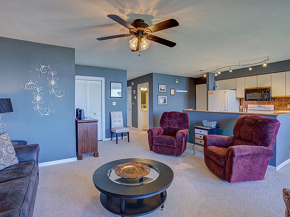 2nd image of 70 Clubhouse Tower Cir