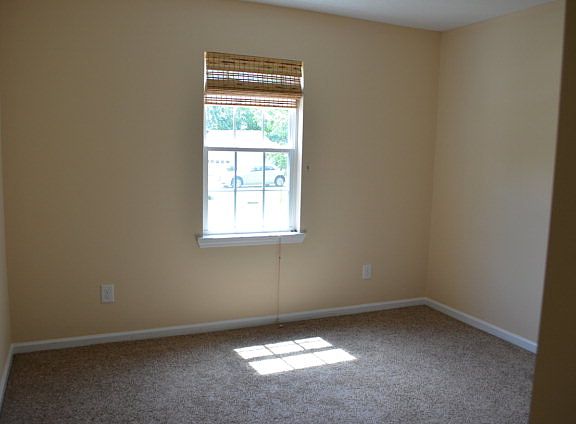 4th image of 604 Fallow Ct
