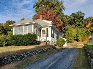 606 N Main St, Killingly, CT 06239