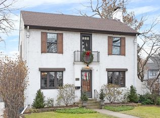 514 8th St, Wilmette, IL 60091