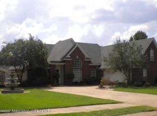 7115 Emily Ln, Olive Branch, MS 38654