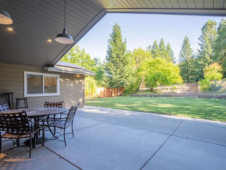 11 Edgewood Ct — Photo 45