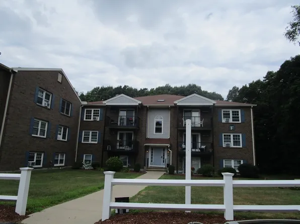 610 S Franklin St APT F101, Holbrook, MA 02343