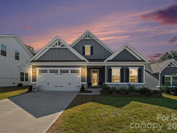 6513 Cumberland Dr, Harrisburg, NC 28075