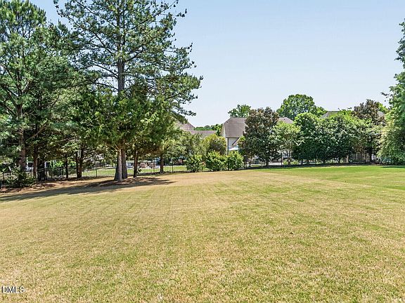 2nd image of 4128 Field Oak Dr