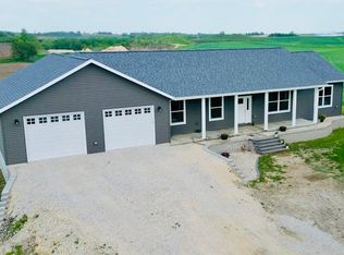 901 Pole Line Rd, Postville, IA 52162