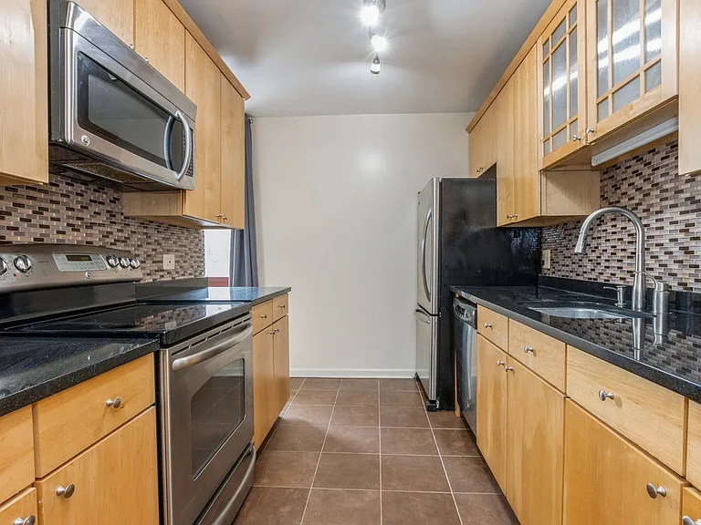 200 N Dearborn St #2803 — Photo 2
