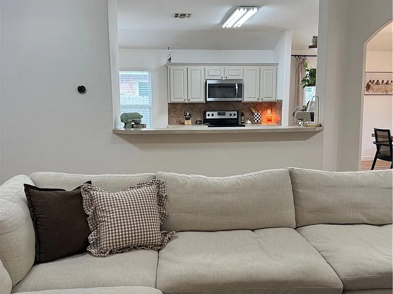 1113 Meadow Brook Dr — Photo 9