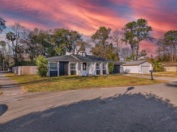 3rd image of 872 FALKIRK DRIVE