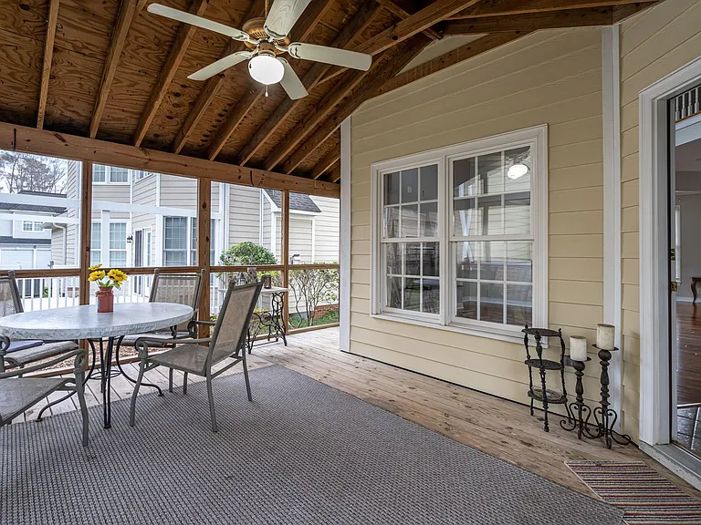 421 Suri Dr — Photo 19