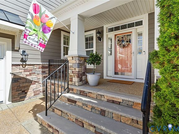 3rd image of 1493 Camberley Dr