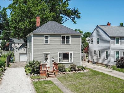 413 Pierce Ave, Cuyahoga Falls, OH, 44221