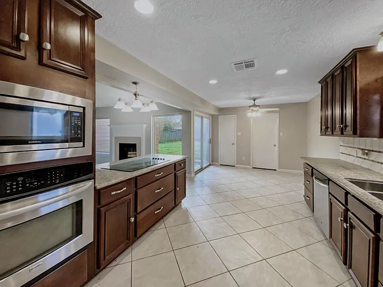 706 S Diamondhead Blvd — Photo 9