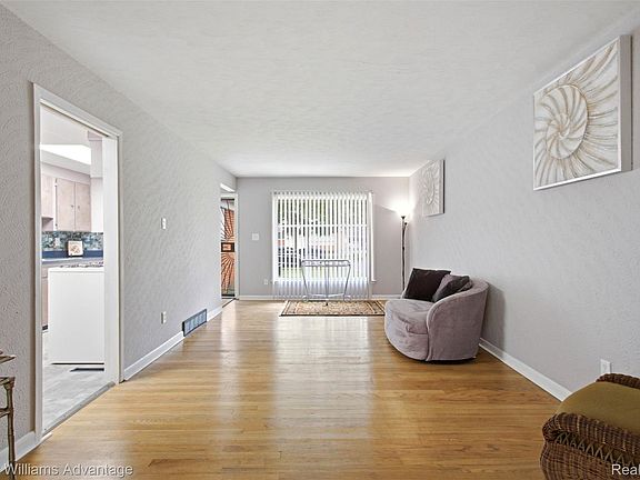 2nd image of 20310 Redfern St