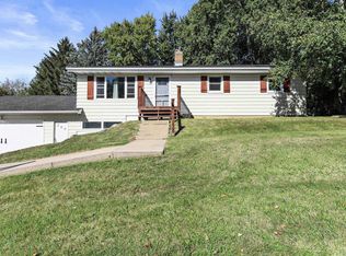 305 Indian Summer Rd, Marshall, WI 53559