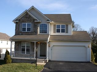 1 Locust Dr, Seven Valleys, PA 17360