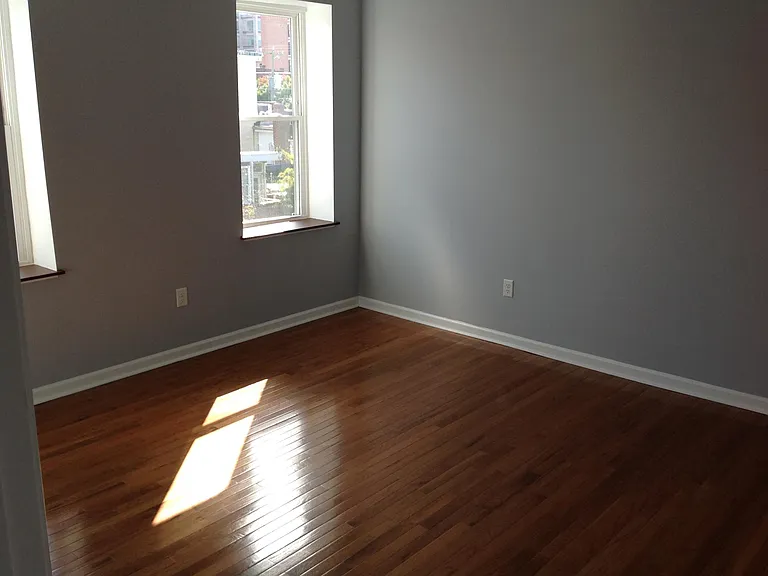 6 N 18th St #301 — Photo 12